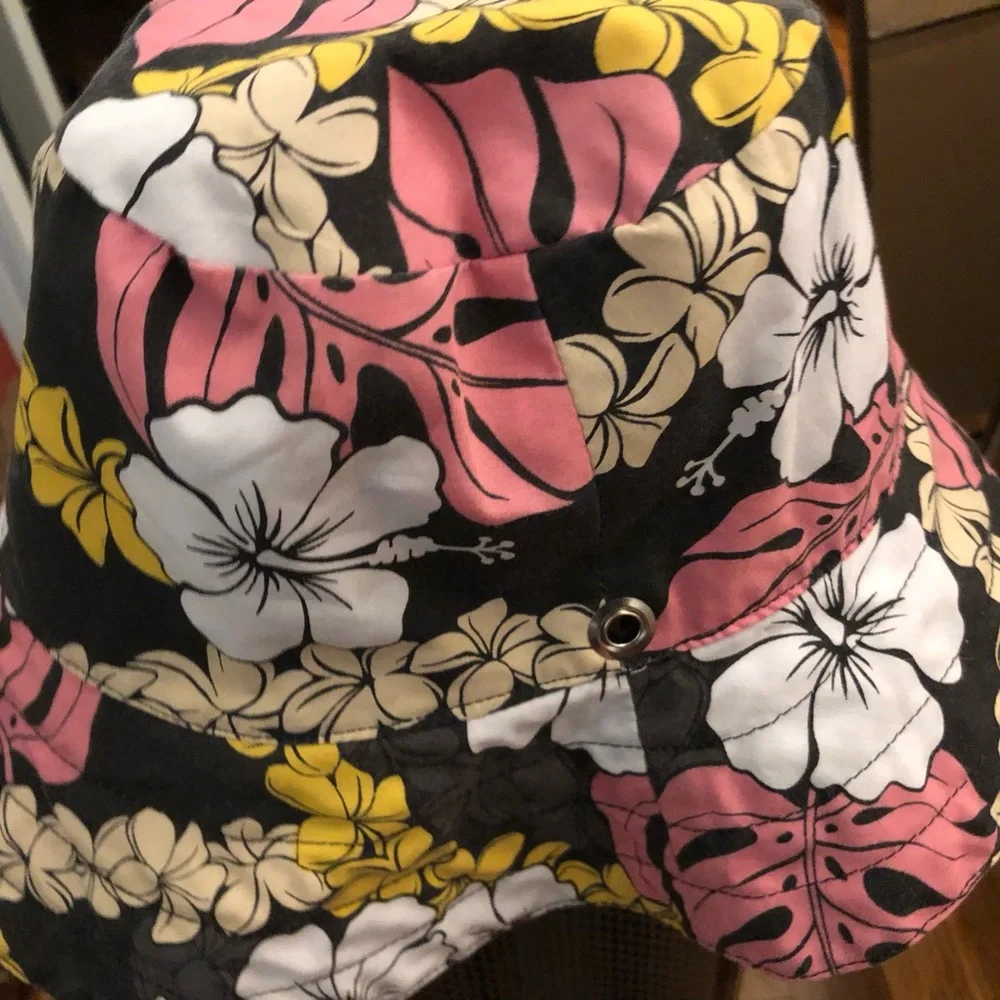 Hawaii Edition Print Reversible Bucket Hat